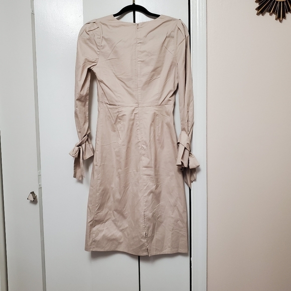 EVIDNT Beige cotton breathable long sleeve midi dress with statement bow sleeve - Picture 3 of 5